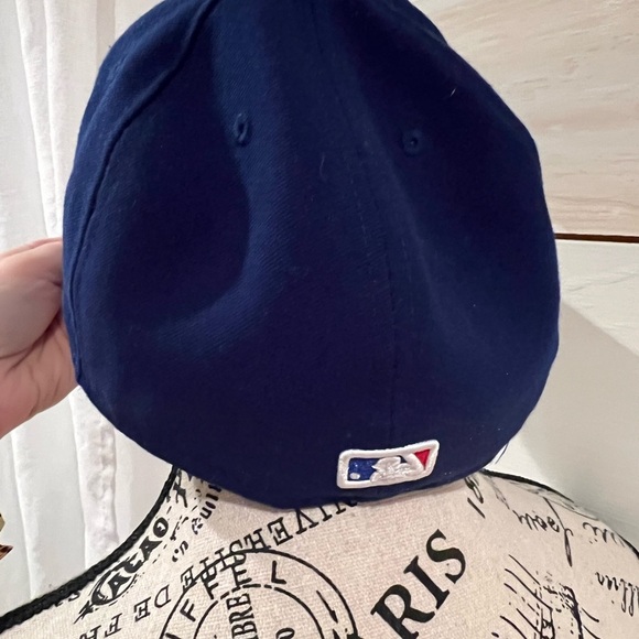 Texas Rangers flat bill baseball cap, 7 3/8, excellent preowned condition - Picture 2 of 3